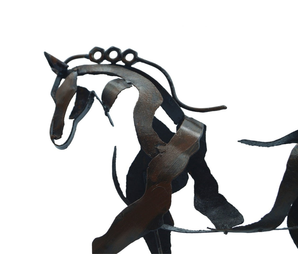 Majestic Equine Elegance: Handcrafted Metal Horse Sculpture