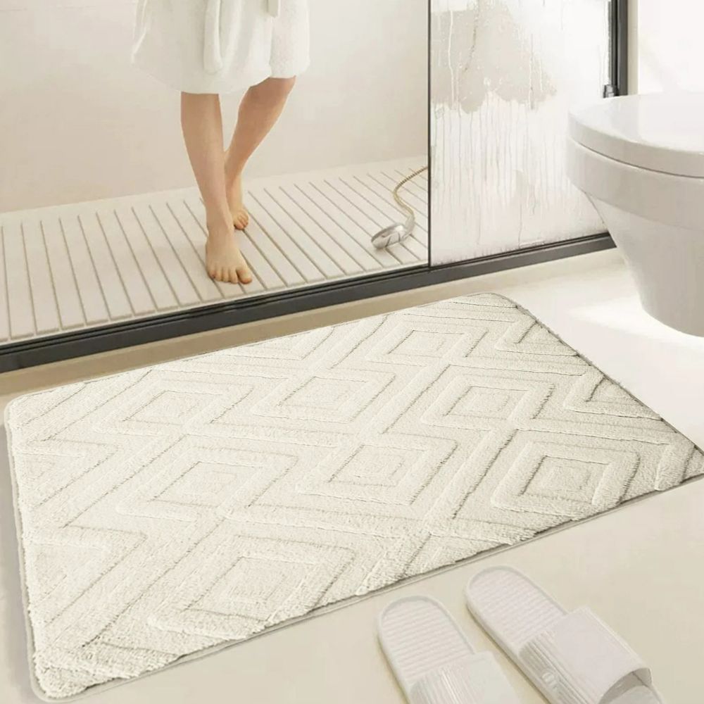 Luxurious Microfiber Bath Mat with Elegant Design