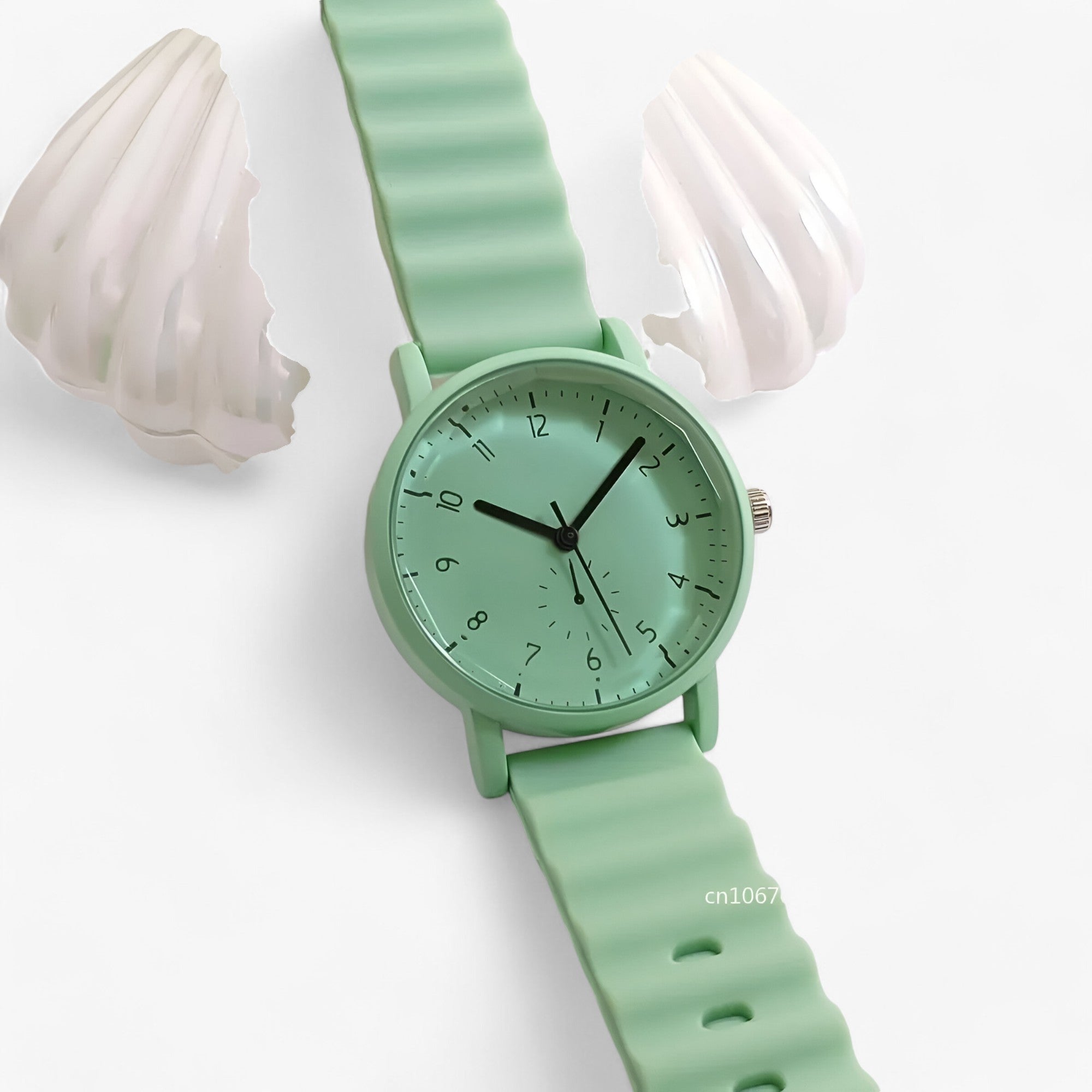 Vibrant Wave Strap Quartz Watch for Daily Style