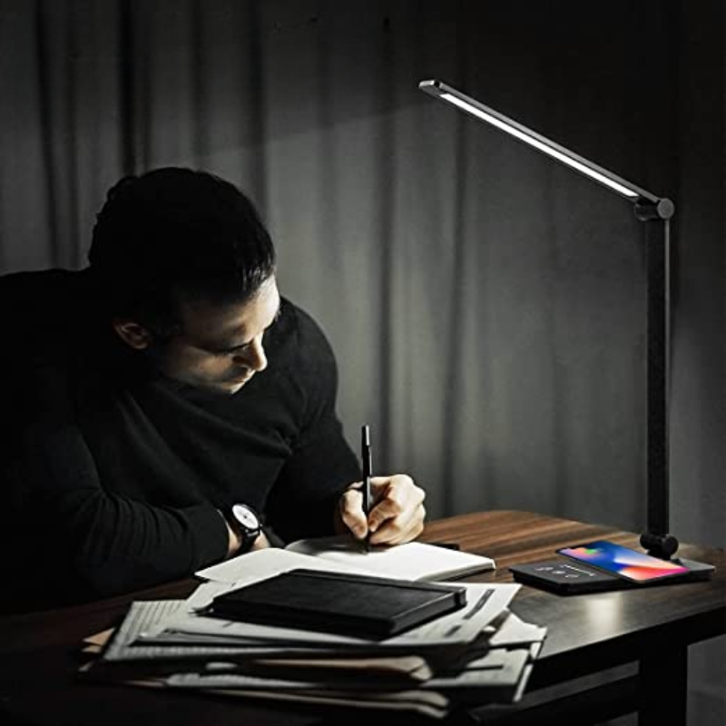 Wireless Desk Lamp with Touch Control, LED and 5 Charging Modes