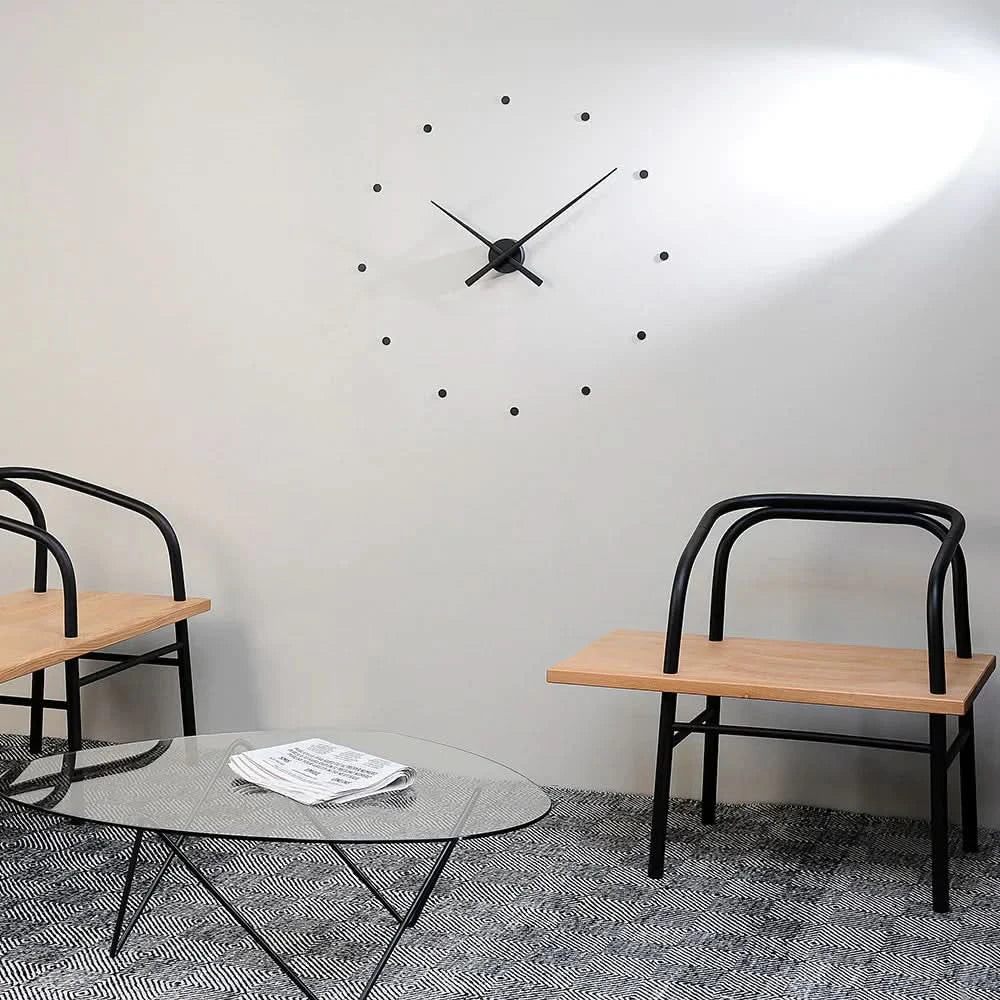 Elegant Round Silent Wall Clock with Modern Design