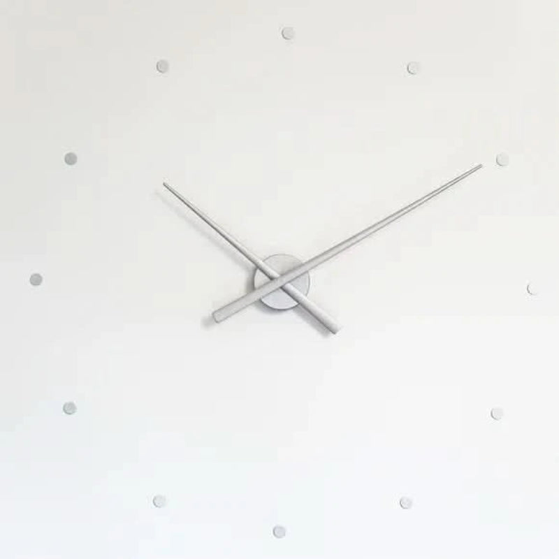 Elegant Round Silent Wall Clock with Modern Design