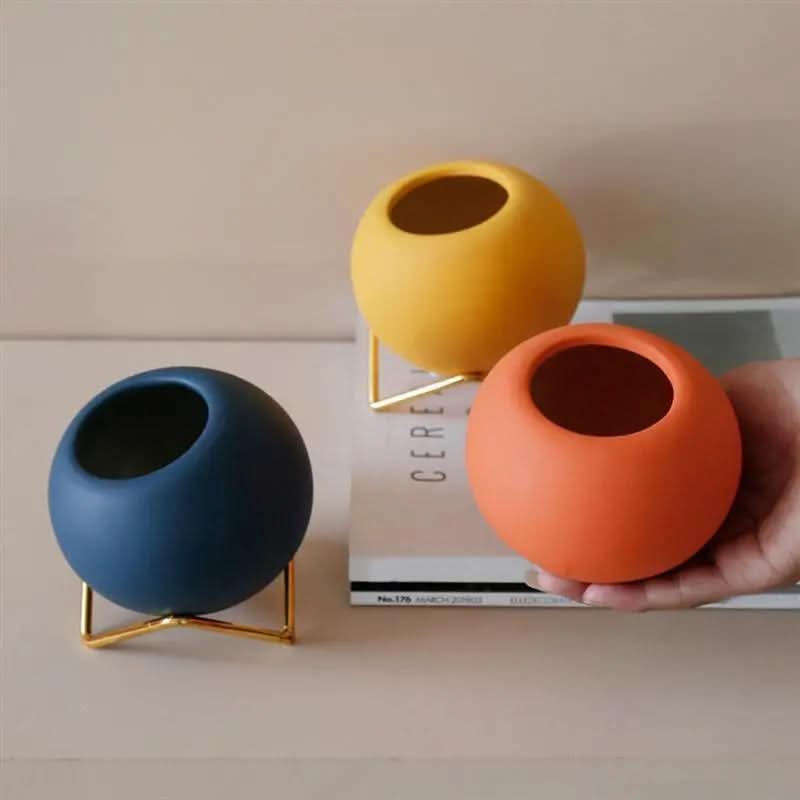Stylish Ceramic Planter with Elegant Metal Stand