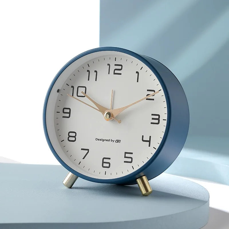 Serene Scandinavian Table Clock – A Touch of Minimalist Elegance