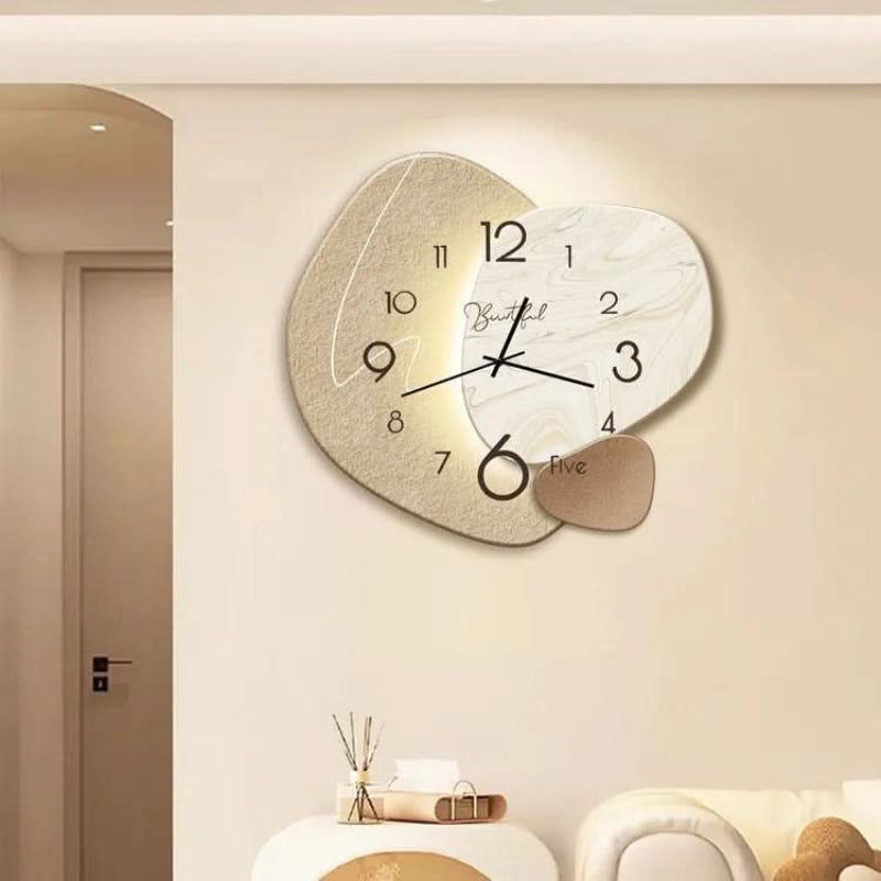 Elegant Round Wall Clock with Silent Quartz Mechanism