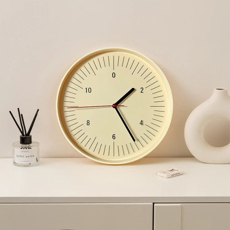 Chic Round Wall Clock - Lightweight Modern Timepiece