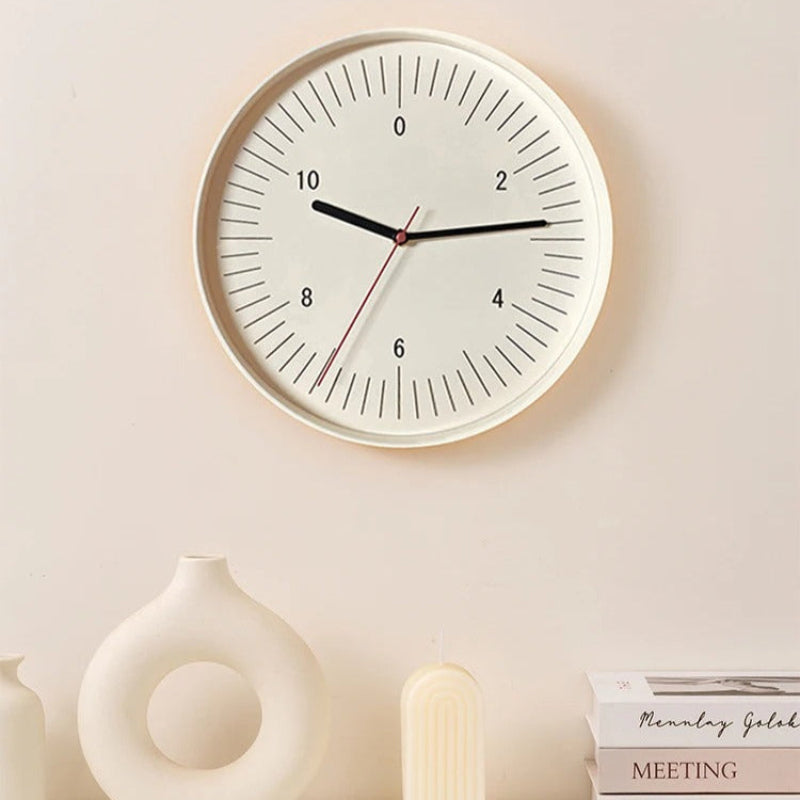 Chic Round Wall Clock - Lightweight Modern Timepiece