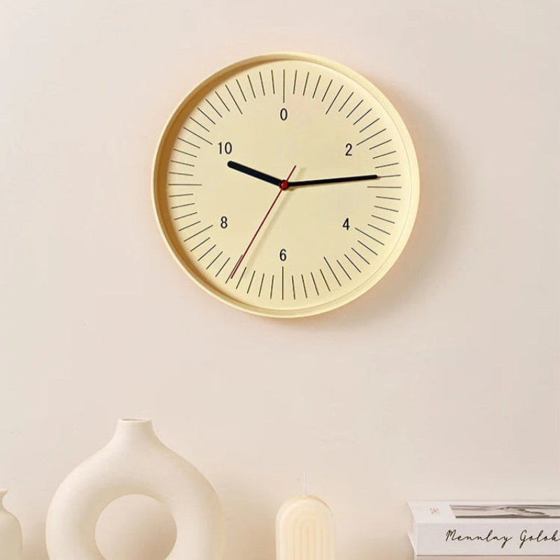 Chic Round Wall Clock - Lightweight Modern Timepiece