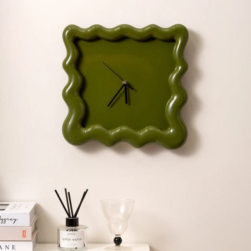 Sleek Silent Wall Clock in Matte Finish for Every Space