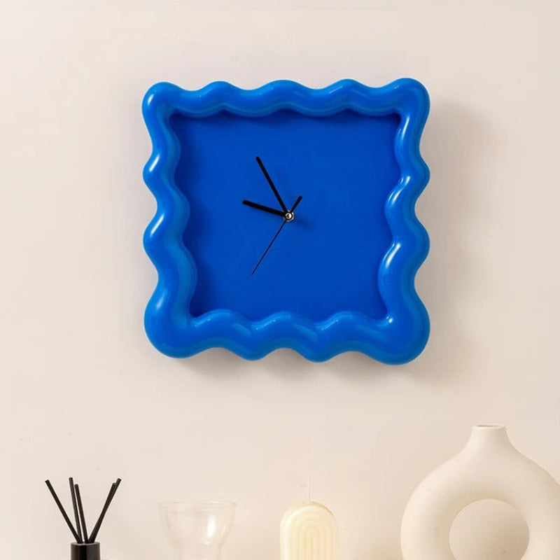 Sleek Silent Wall Clock in Matte Finish for Every Space