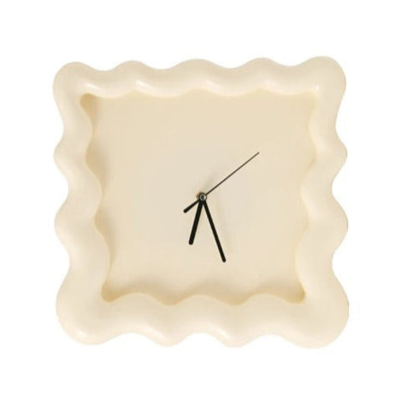 Sleek Silent Wall Clock in Matte Finish for Every Space