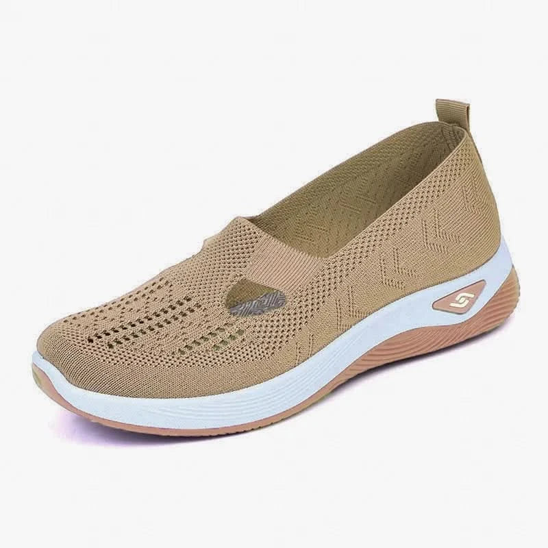 Lightweight Women's Sneakers with Soft Cushioning and Breathable Design