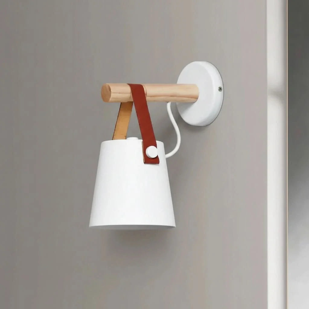 Contemporary Wooden Wall Light – Decorative Illumination for Home