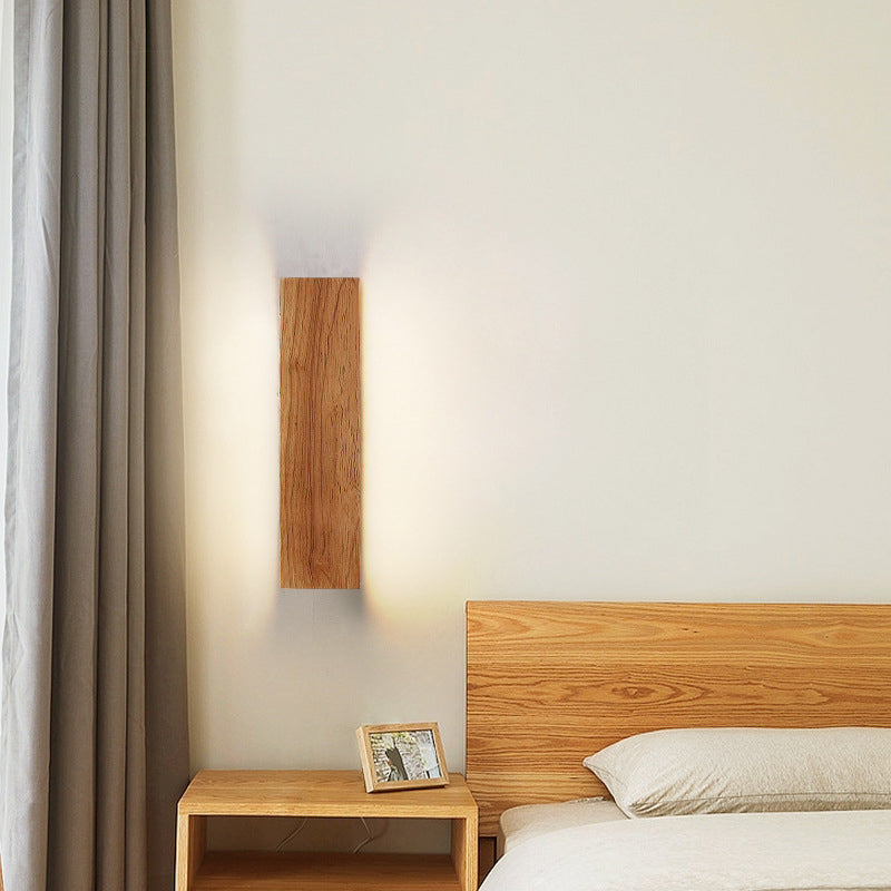 NatureGlow Solid Wood LED Wall Fixture – Minimalist Charm