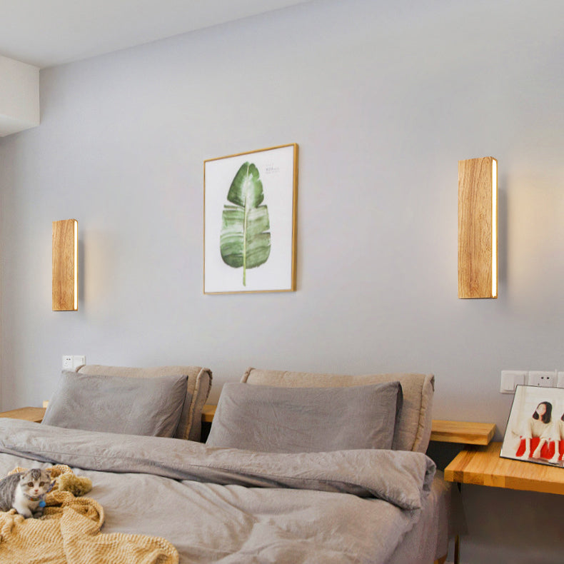 NatureGlow Solid Wood LED Wall Fixture – Minimalist Charm