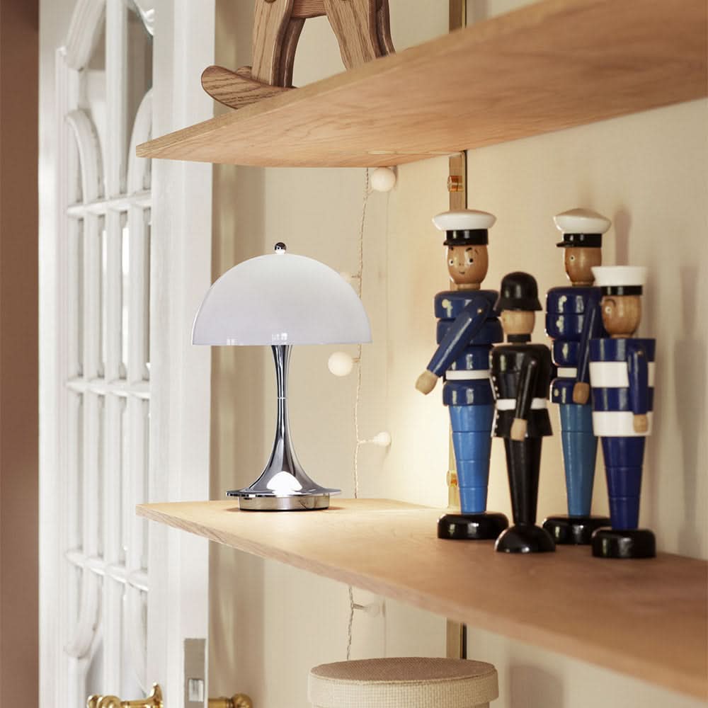 Cordless LED Table Lamp with Touch Control – Rechargeable Modern Design