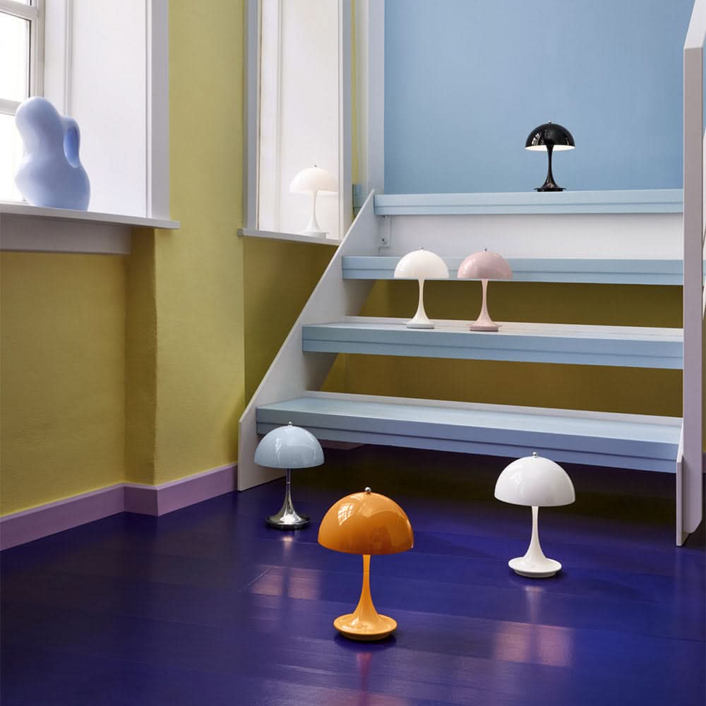 Modern Touch-Controlled LED Table Lamp – Rechargeable and Cordless