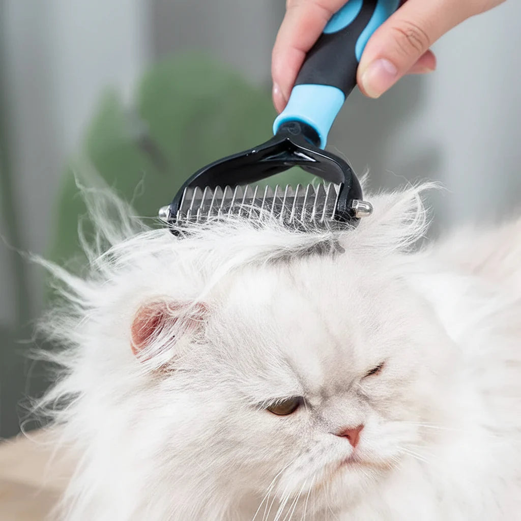 FurEase Duo – Versatile Deshedding Brush for Pets