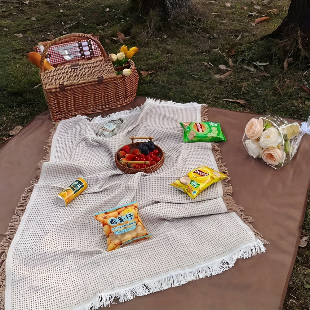 Large Foldable and Lightweight Outdoor Picnic Blanket