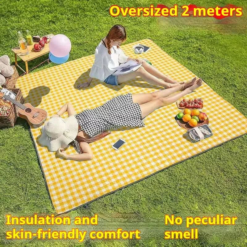Spacious Outdoor Beach Blanket for Family Gatherings and Travel