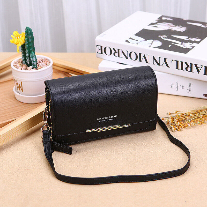 Chic Leather Crossbody Bag for Effortless Style and Function