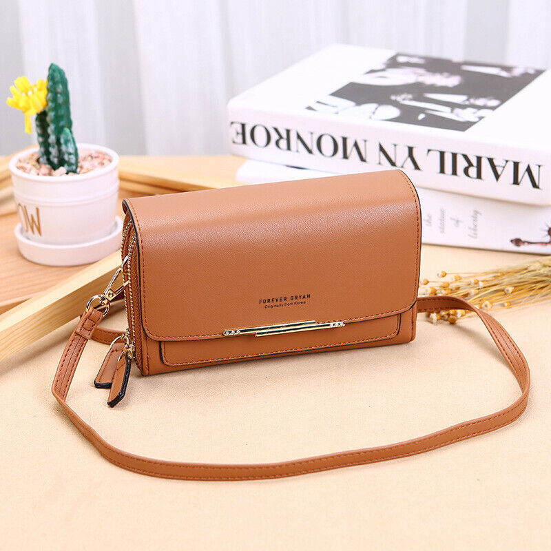 Chic Leather Crossbody Bag for Effortless Style and Function