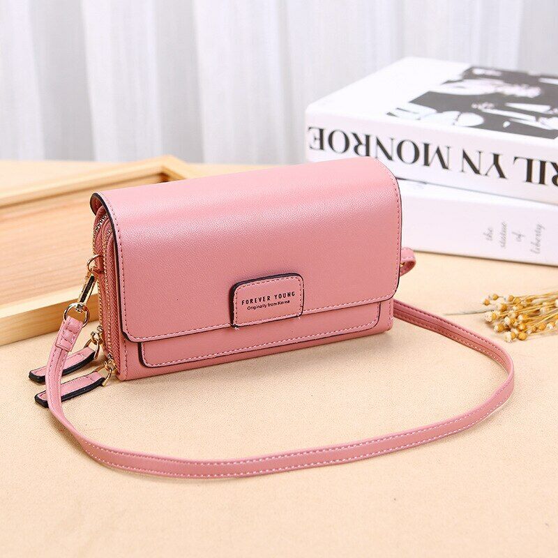 Chic Leather Crossbody Bag for Effortless Style and Function