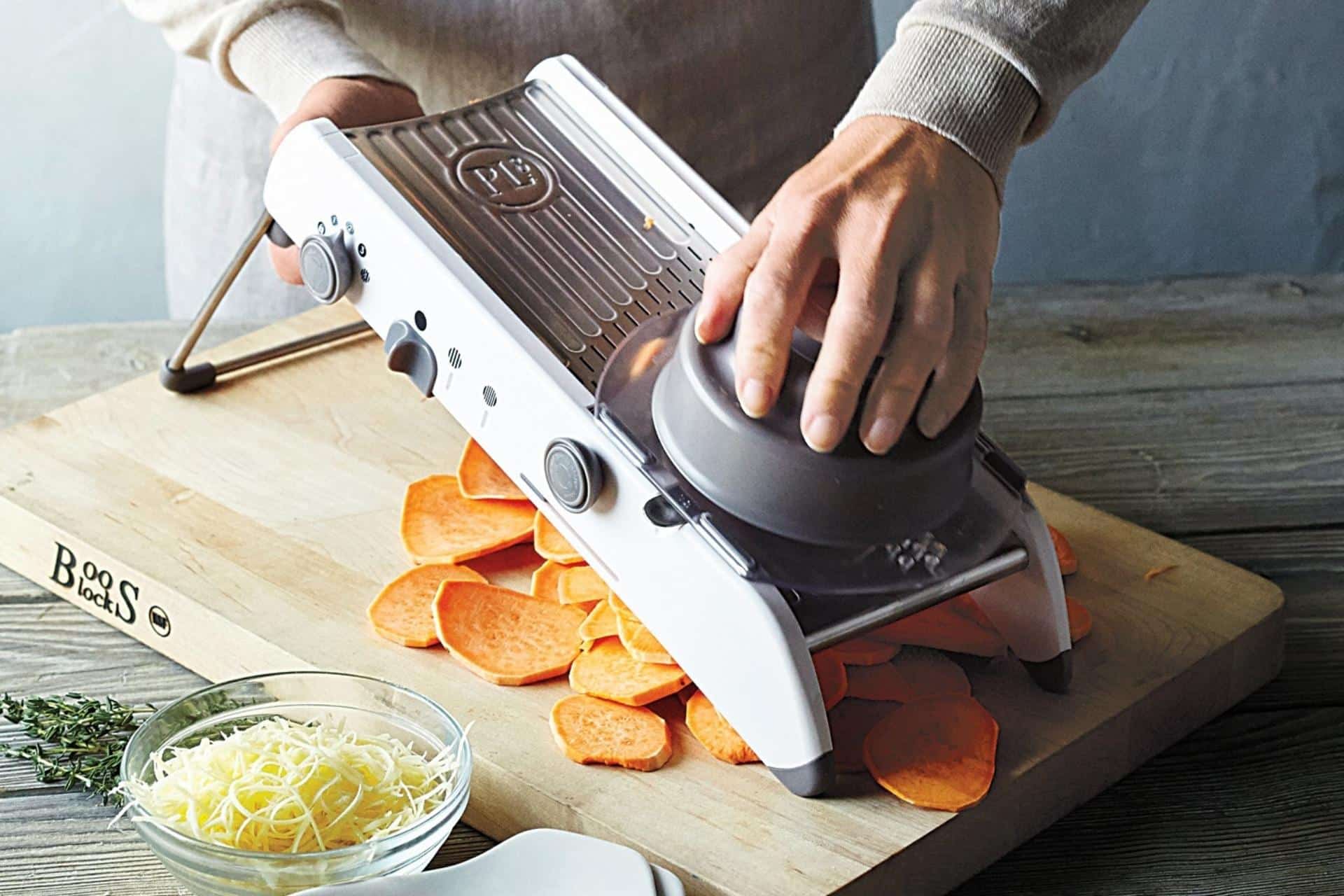SliceMaster Pro Adjustable Vegetable Slicer for Precision Cuts