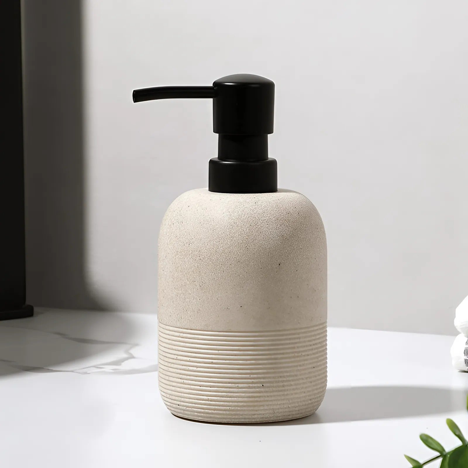 Elegant Resin Soap Dispenser for Stylish Bathrooms and Kitchens