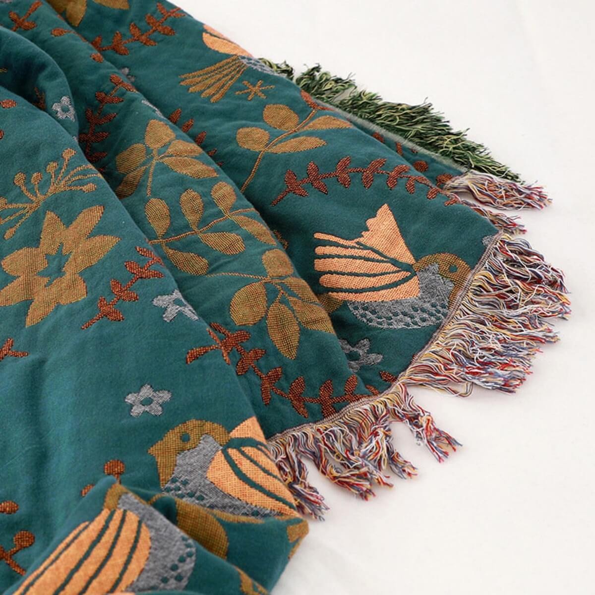 Dual-Sided Cozy Cotton Throw Blanket with Nordic Design