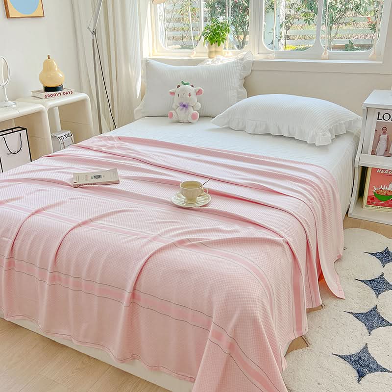 Lightweight Bamboo Blanket for Comfortable Summer Sleep