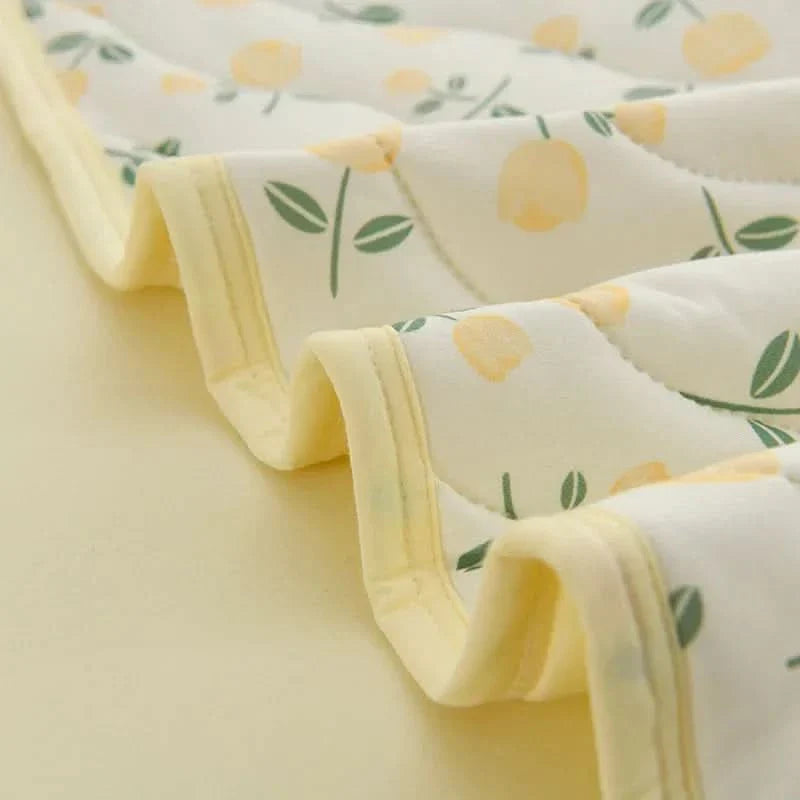 Floral Summer Comfort Blanket – Soft and Breathable Design