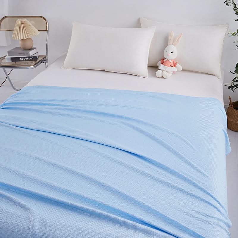 Lightweight Summer Quilt Made from Bamboo Fiber for Comfort