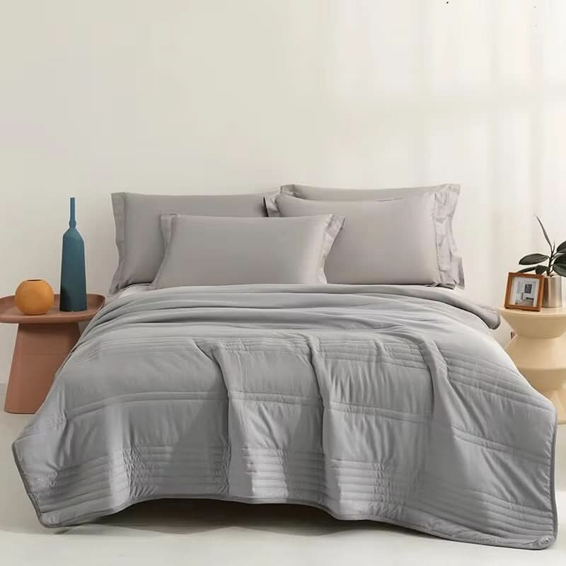 Lightweight Cooling Blanket – Soft and Breathable Fabric