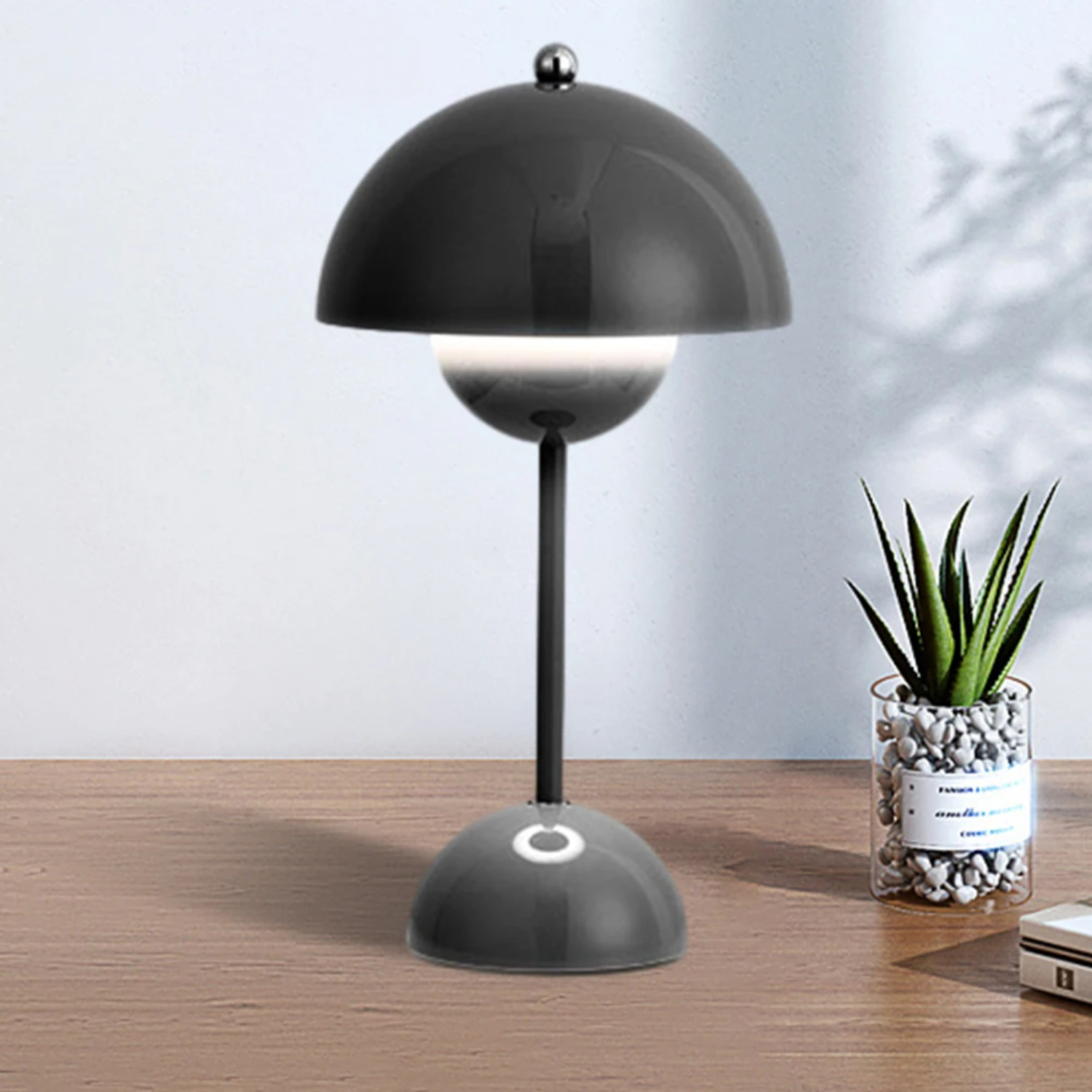 Rechargeable Touch-Controlled LED Table Lamp in Mushroom Shape