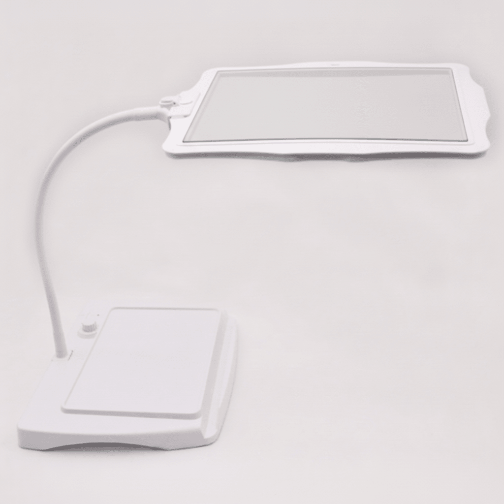 Illuminated Magnifying Glass for Detailed Tasks