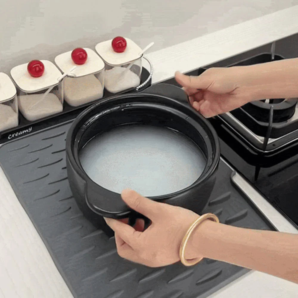 Versatile Silicone Drying Mat for Efficient Kitchen Use