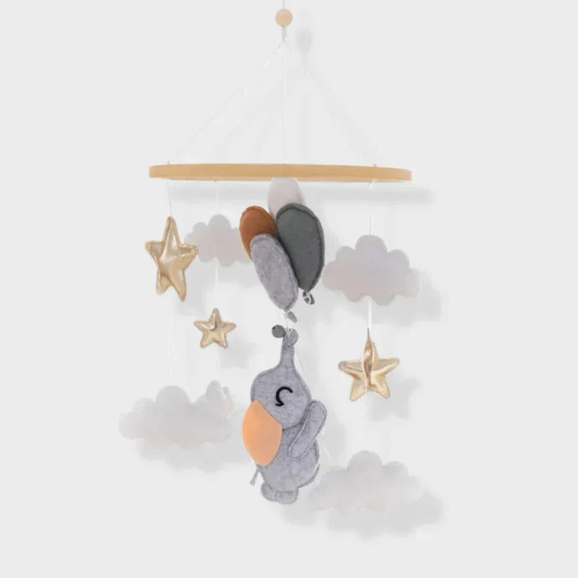 SereneDream Wooden Baby Mobile for a Tranquil Nursery
