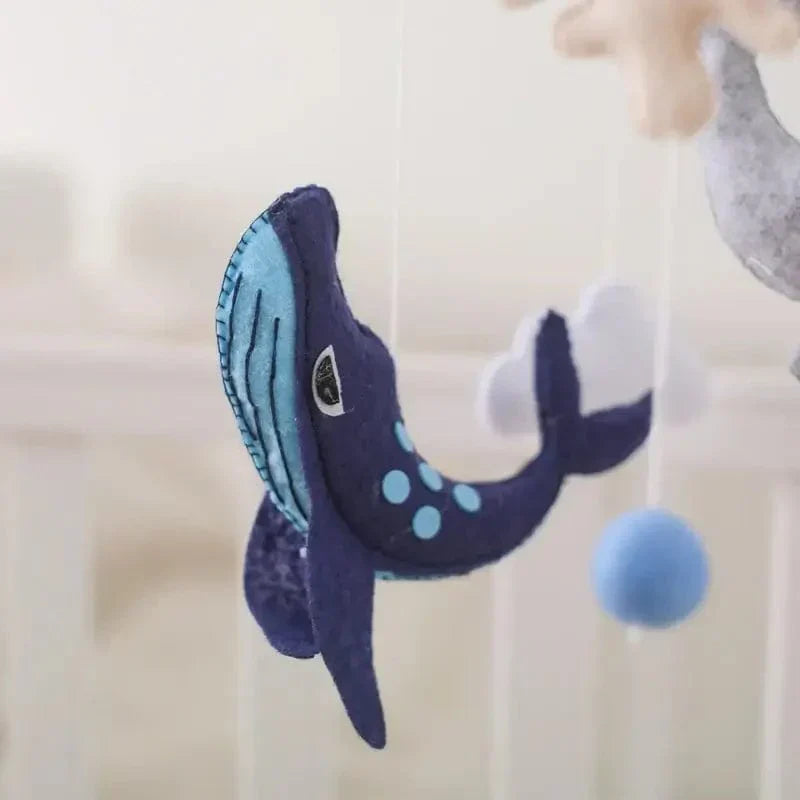 SereneDream Wooden Baby Mobile for a Tranquil Nursery