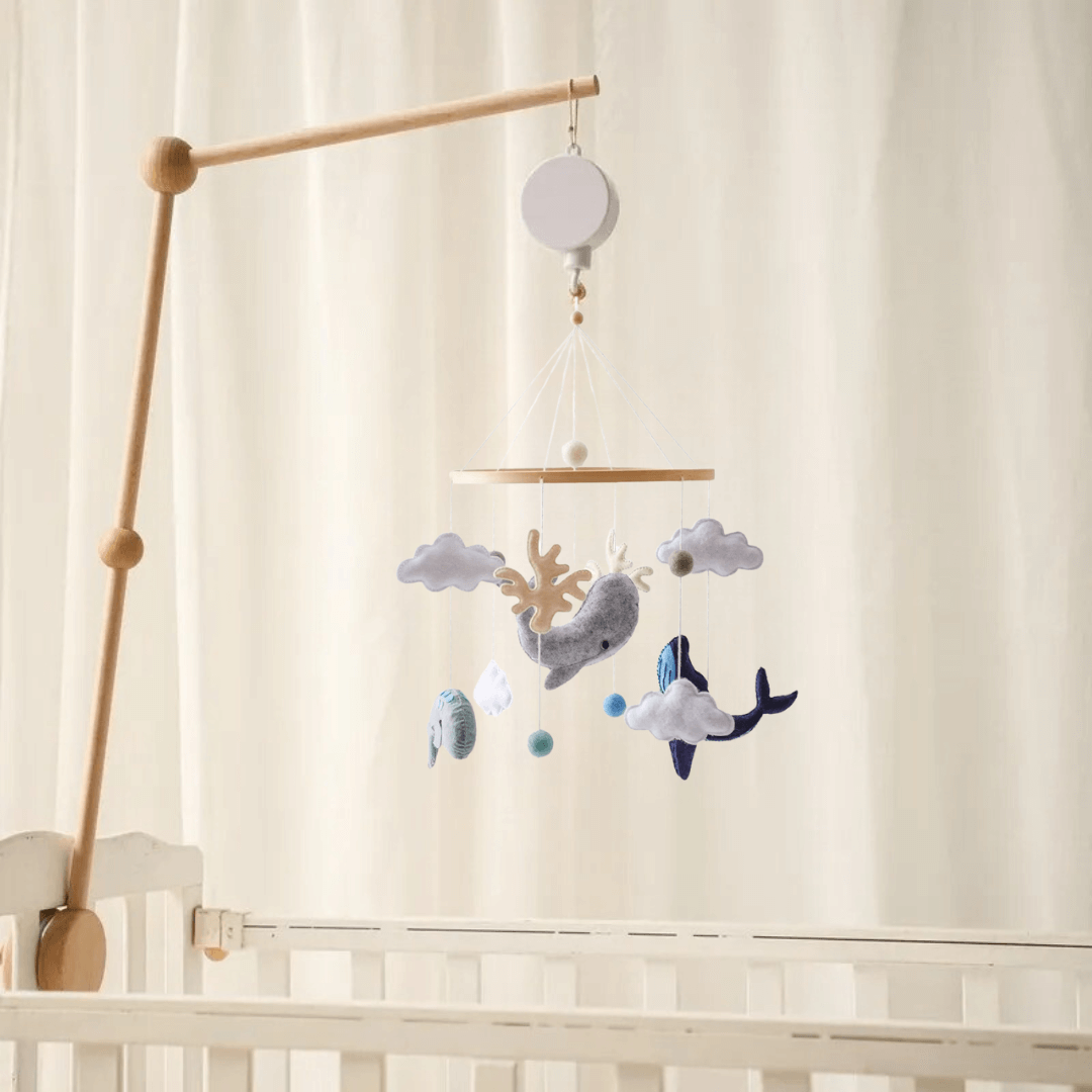 SereneDream Wooden Baby Mobile for a Tranquil Nursery