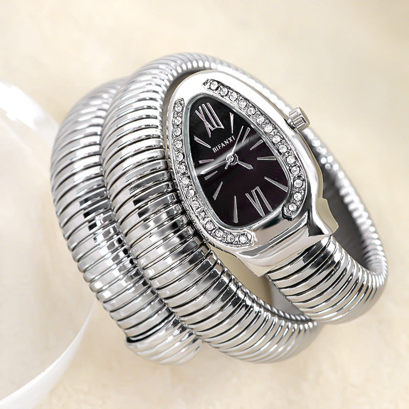 Sleek Serpentine Quartz Timepiece with Customizable Band