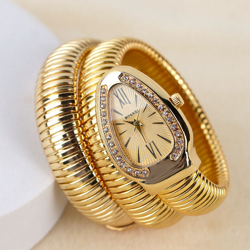 Sleek Serpentine Quartz Timepiece with Customizable Band