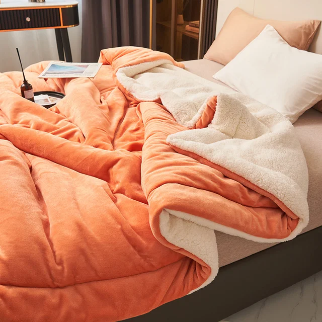 CozyNest – Premium Soft Fleece Throw Blanket