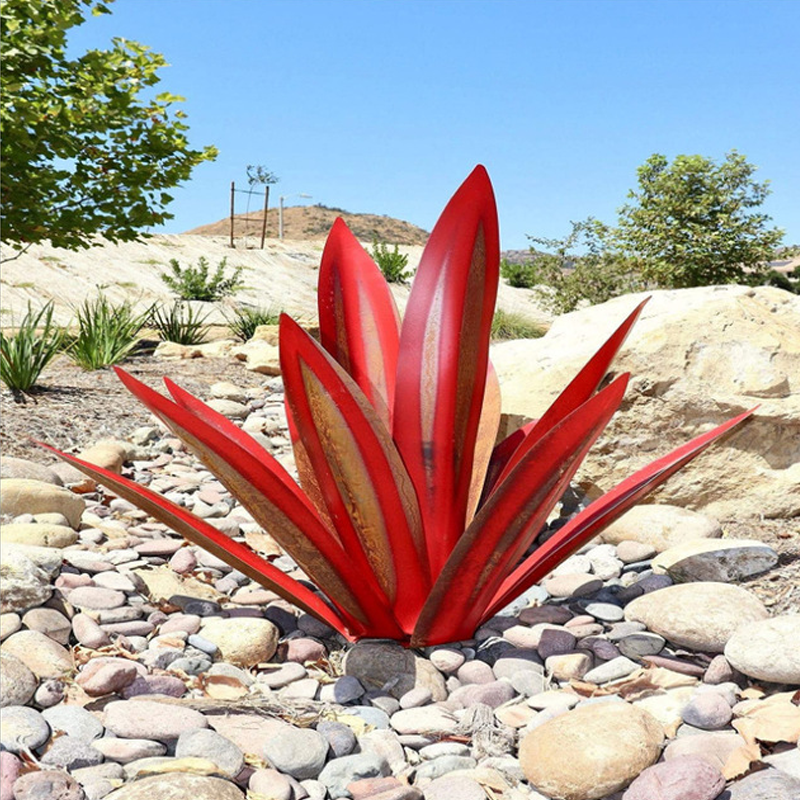 Elegant Solar-Powered Metal Lantern for Outdoor Spaces