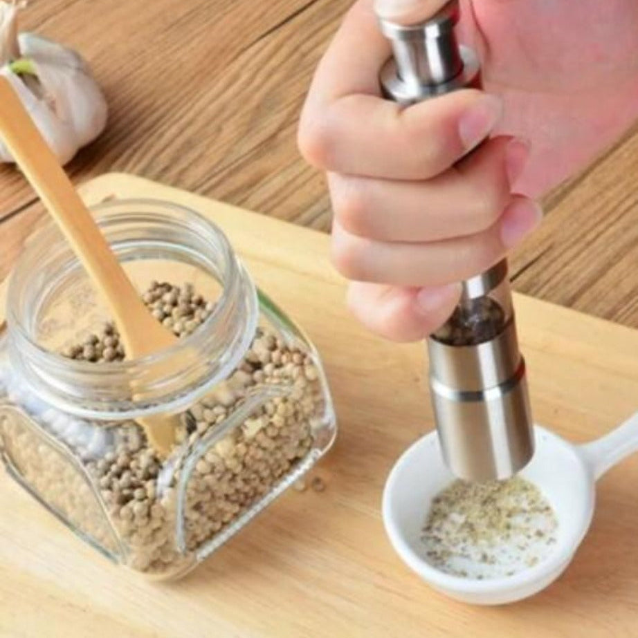 Elegant One-Handed Spice Dispenser in Stainless Steel