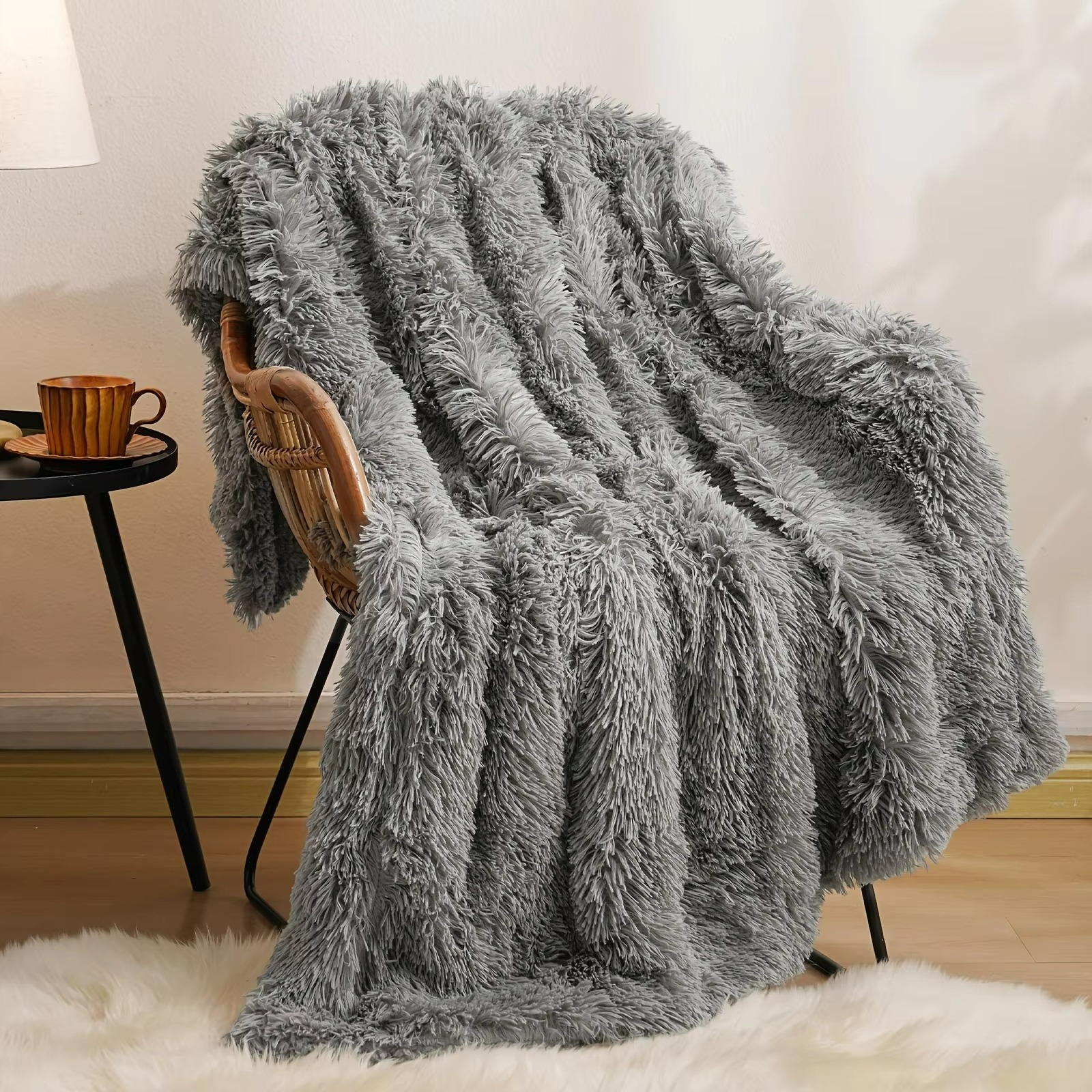 Luxurious Reversible Throw Blanket for Ultimate Warmth