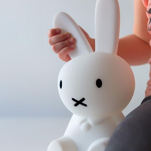 Minimalist Bunny Figurine Table Lamp - Iconic Home Accent
