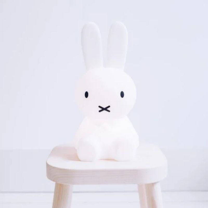 Minimalist Bunny Figurine Table Lamp - Iconic Home Accent