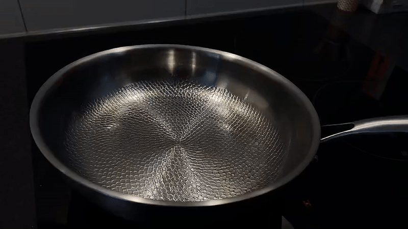 Everlast Titanium Chef's Frying Pan - Induction Compatible