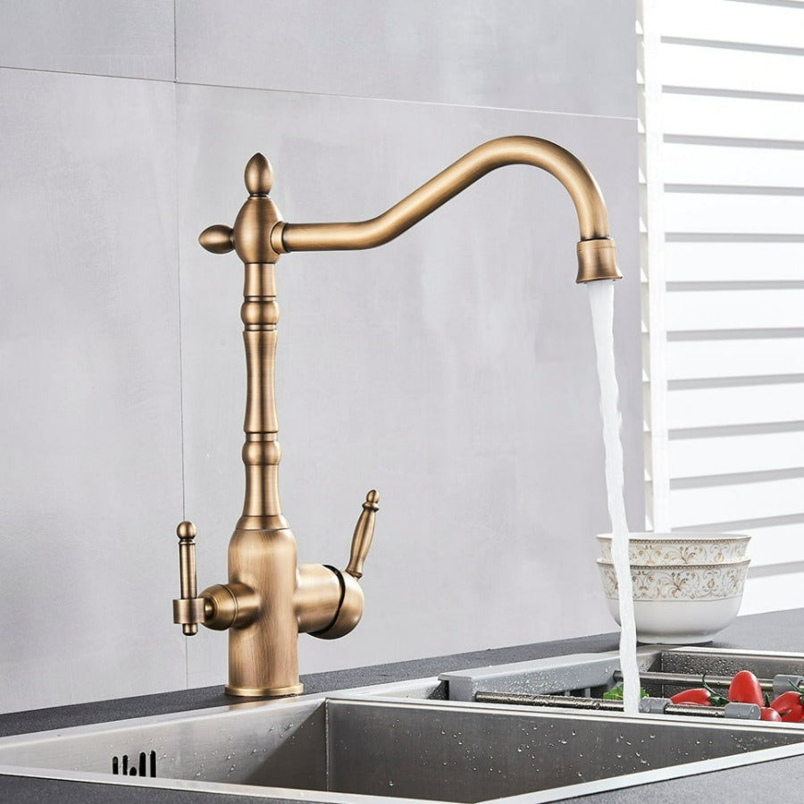 Elegant Kitchen Faucet with 360-Degree Rotating Spout and Sturdy Brass Build